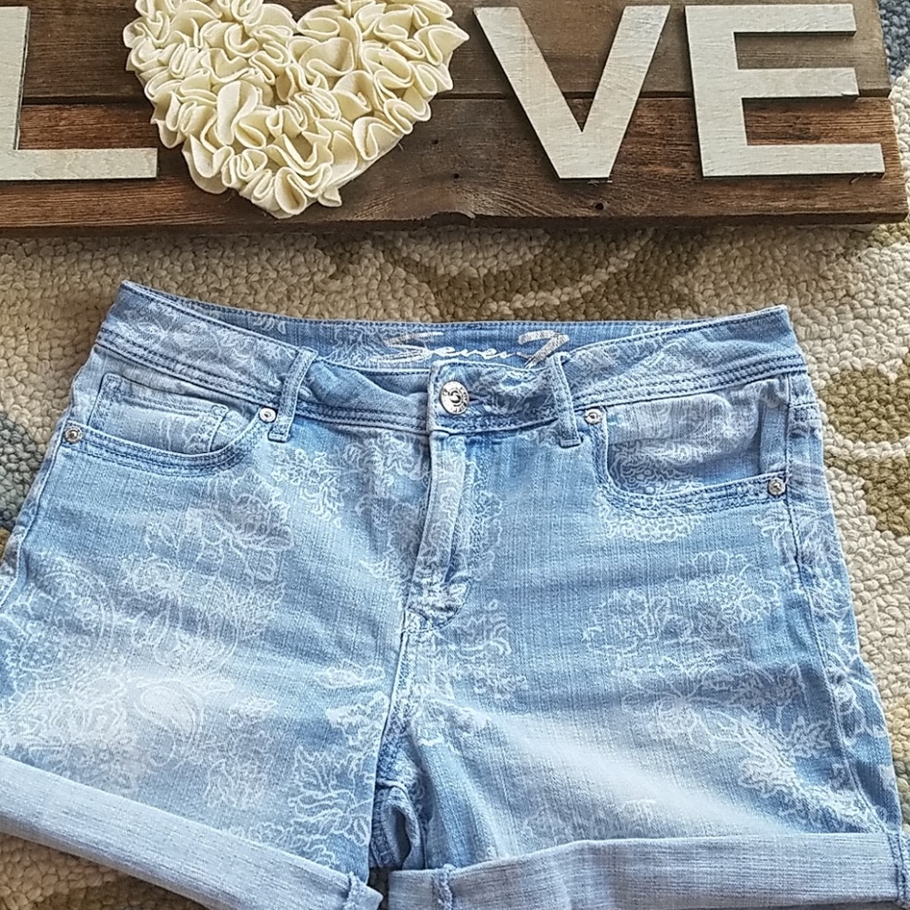 Seven7 Pattern Shorts - Picture 2 of 4